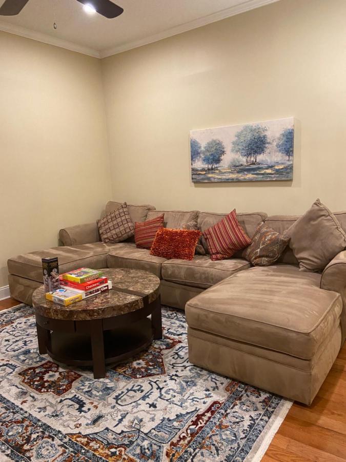 Modern 3-Bedroom, Big Fence Yard, Pets Stay Free Durham Exterior foto