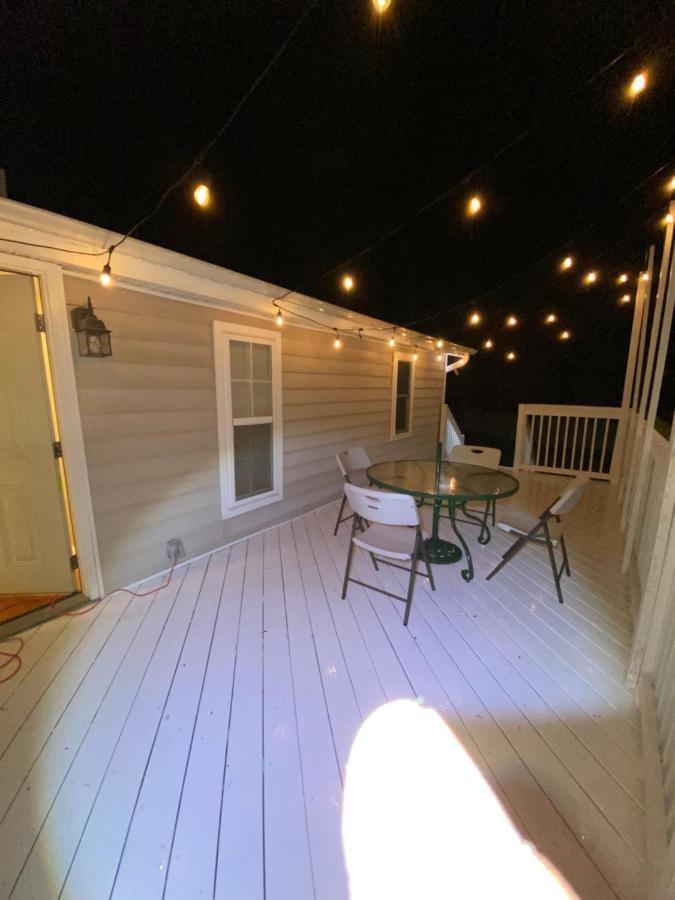 Modern 3-Bedroom, Big Fence Yard, Pets Stay Free Durham Exterior foto