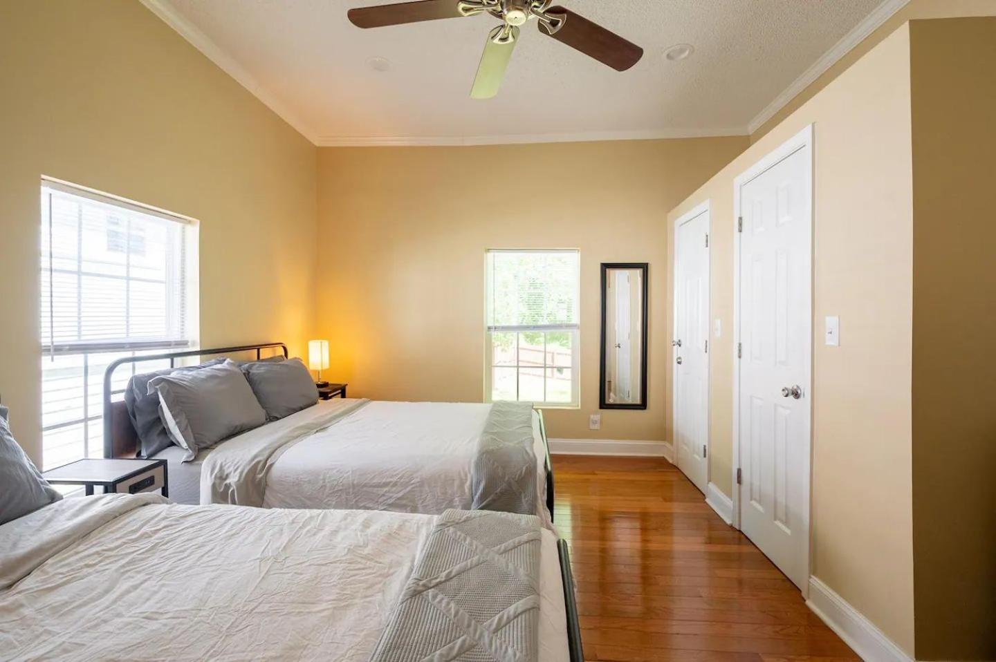 Modern 3-Bedroom, Big Fence Yard, Pets Stay Free Durham Exterior foto