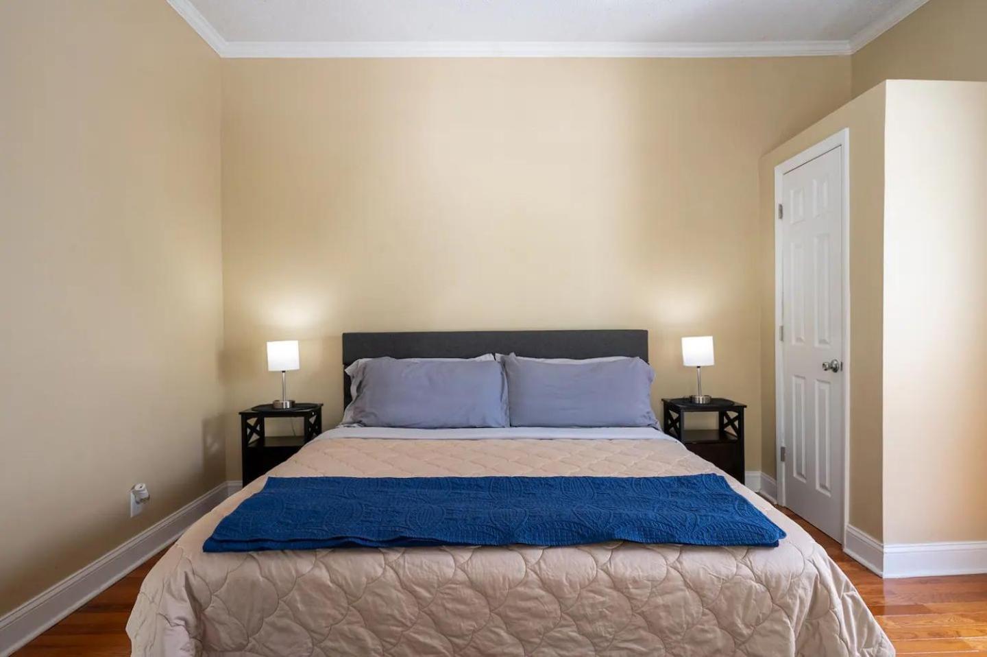 Modern 3-Bedroom, Big Fence Yard, Pets Stay Free Durham Exterior foto