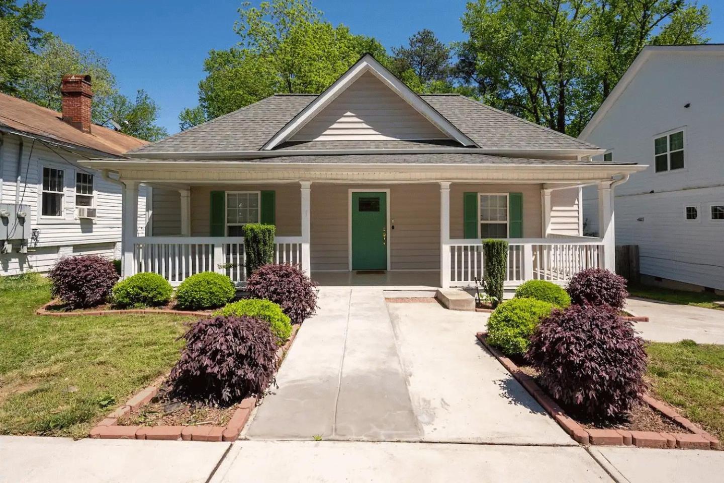 Modern 3-Bedroom, Big Fence Yard, Pets Stay Free Durham Exterior foto