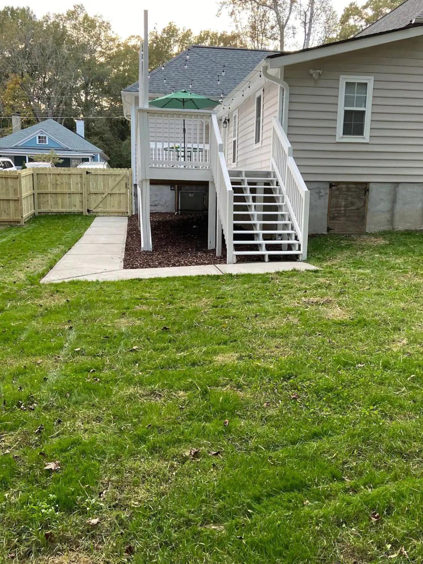 Modern 3-Bedroom, Big Fence Yard, Pets Stay Free Durham Exterior foto