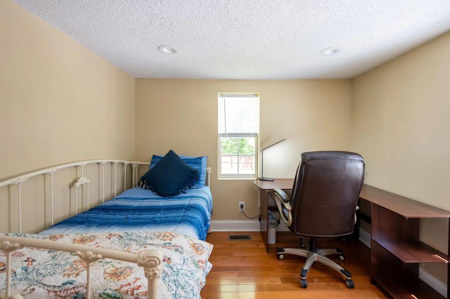 Modern 3-Bedroom, Big Fence Yard, Pets Stay Free Durham Exterior foto